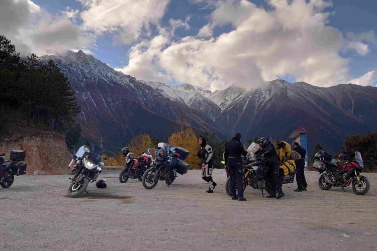 Tibet motorbike tour