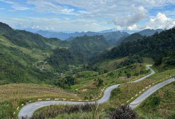 CUNG ĐƯỜNG TUẦN BIÊN HÀ GIANG